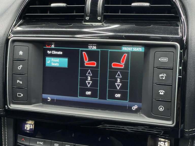 2016 Jaguar F-Pace 3.0d V6 S 5dr Auto AWD ESTATE DIESEL Automatic