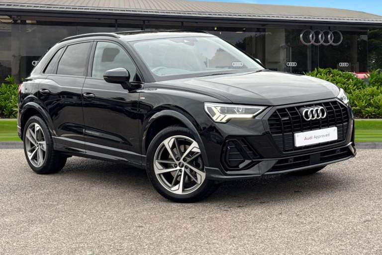 image for 2022 Audi Q3 Black Edition 40 TFSI quattro 190 PS S tronic SUV PETROL Automatic