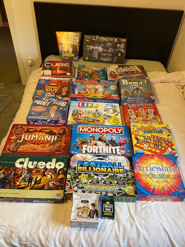 18 Family Board Games Bundle – Cluedo, Monopoly Fortnite, Game of Life, Laser X, Hedbanz & More