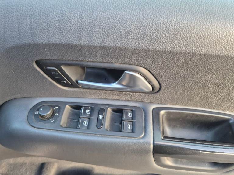 2012 vw amarok highline 4 motion. 2.o diesel manual