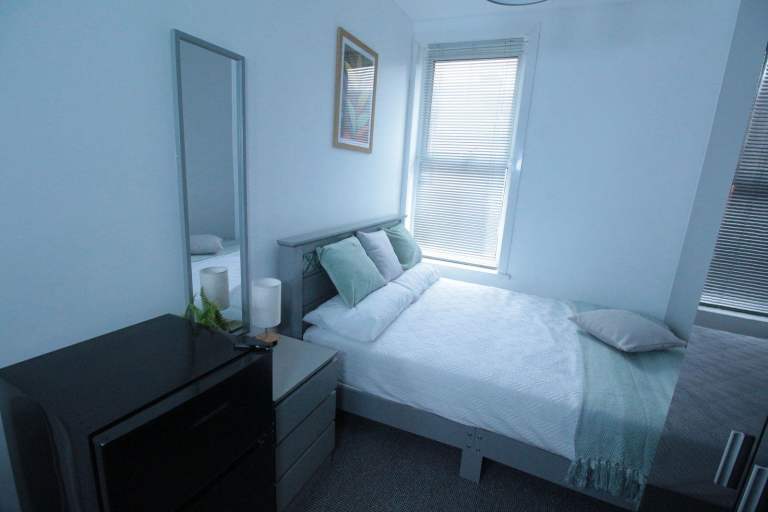 Spacious Double Room|🔥 £200 OFF YOUR FIRST MONTH! 🎉💷🏡