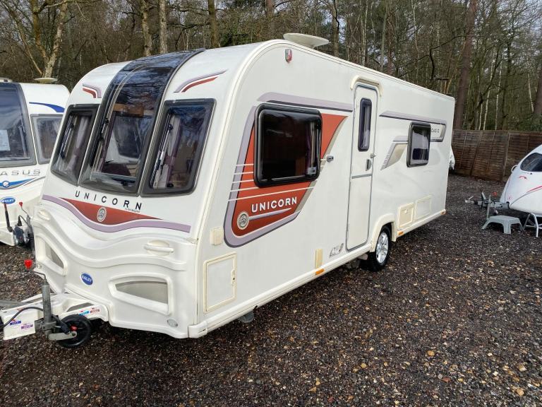 BAILEY UNICORN CADIZ - 2014 - FIXED SINGLE BEDS - MOVER - WELL SERVICED - VGC