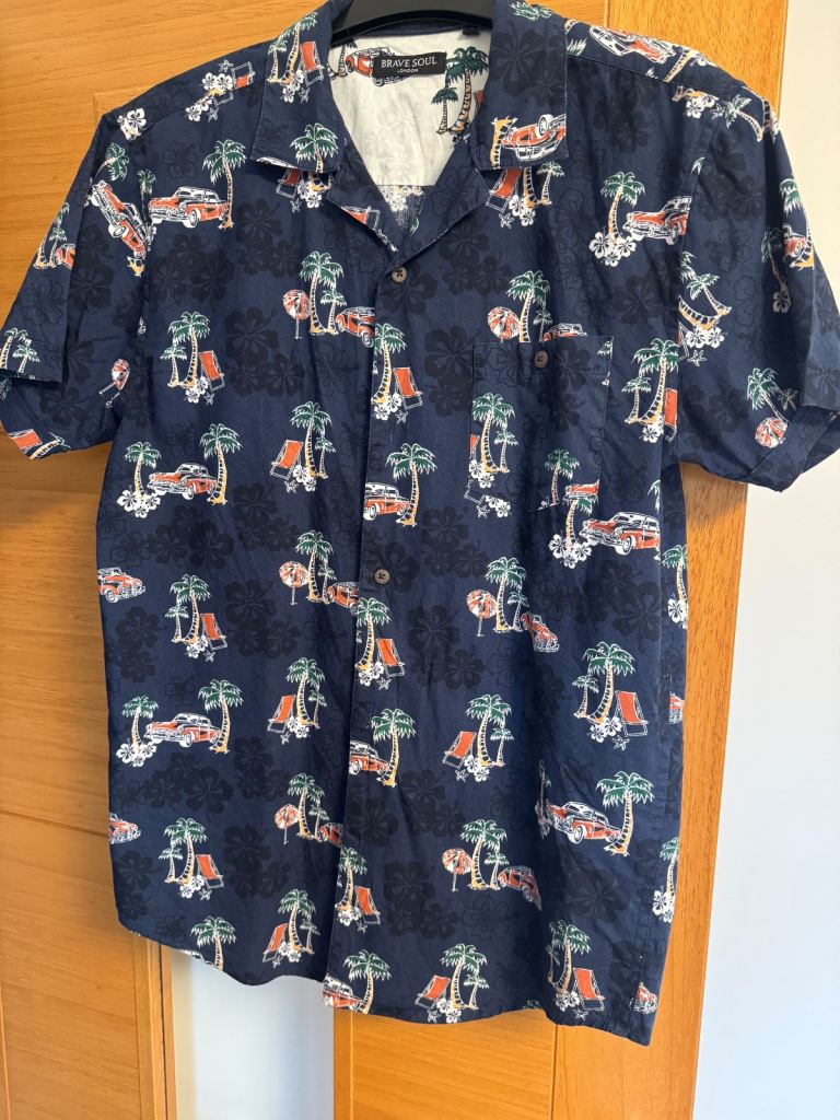 Brave Soul mens Hawaiian style shirt 