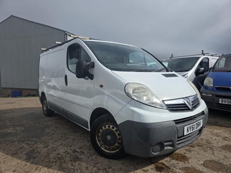 VAUXHALL VIVARO 2.0 DIESEL SWB NO VAT
