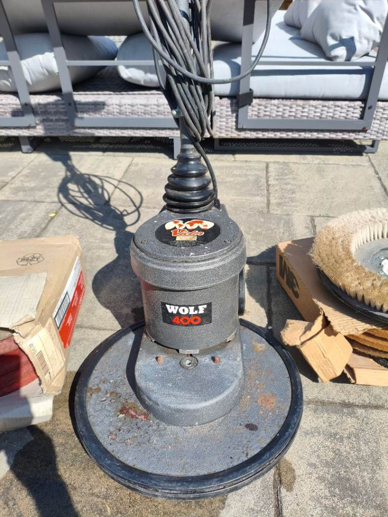 Victor industrial floor scrubber 