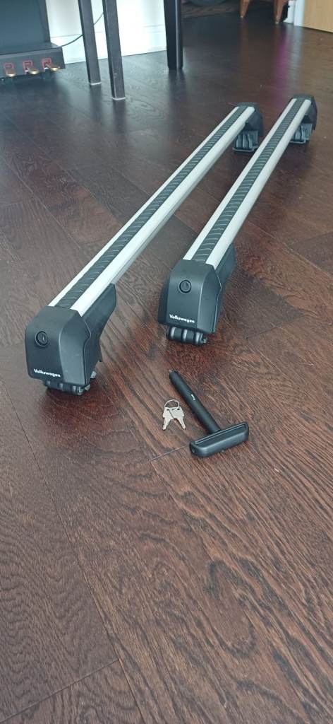 Genuine VW Tiguan Mk2 roof bars. "Excellent condition"