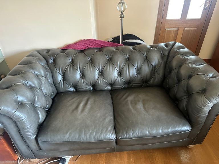 2 seater chesterfield sofa 