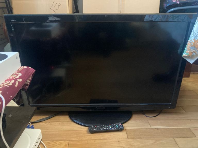 Panasonic 42 inch LCD HD TV TX-L42U2B