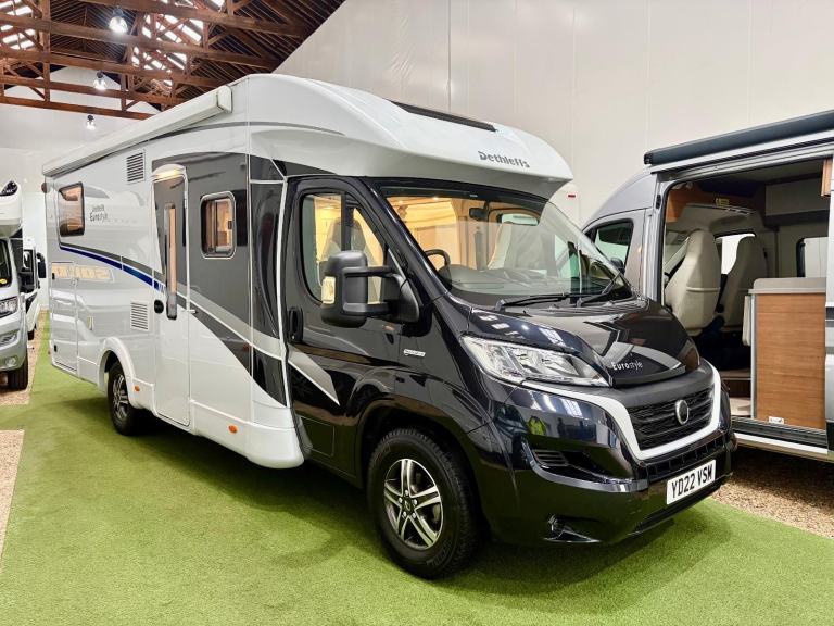 DETHLEFFS TREND EUROSTYLE / 7057 EBL / 6 BERTH / 3500KG / GARAGE / MOTORHOME