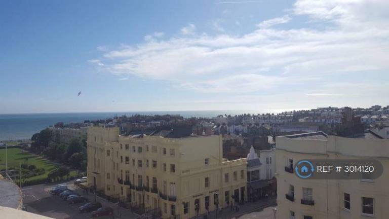 2 bedroom flat in Brunswick Place, Hove, BN3 (2 bed) (#3014120)