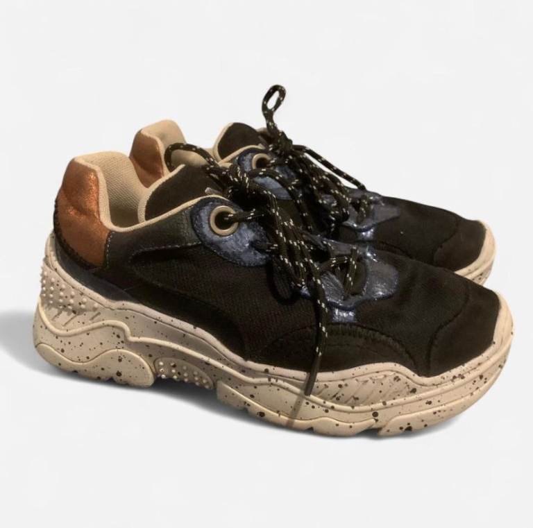 Vanessa Wu Trainers Size 4UK (EU37) Black with Blue Accents