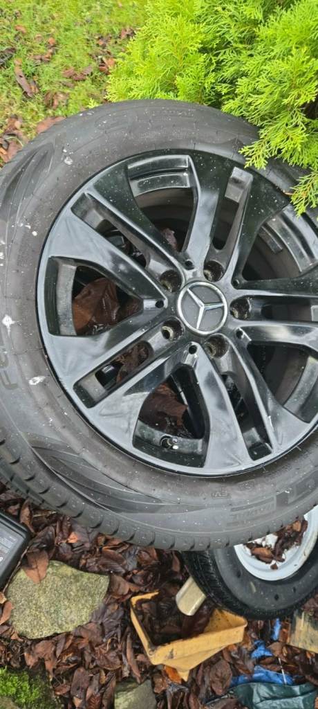 Alloys and tyres 205/ 55 R16 ET43