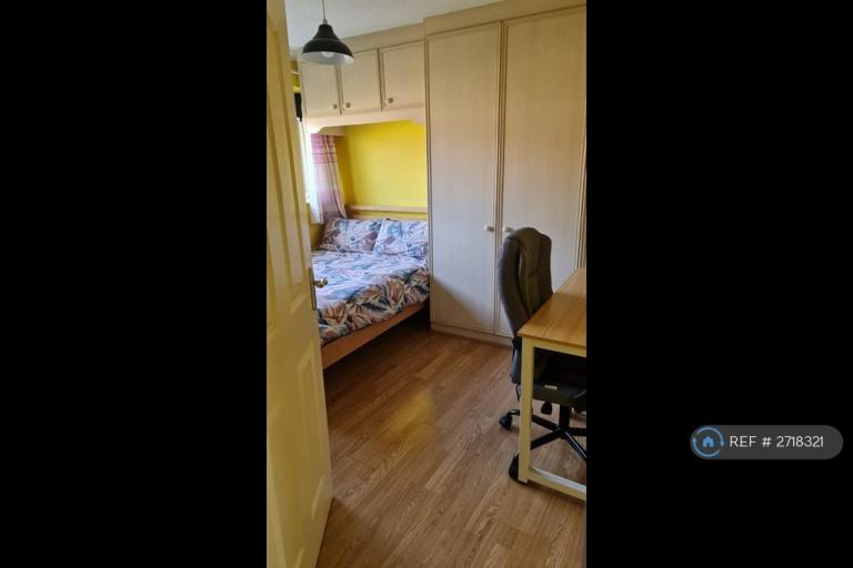 3 bedroom house in Bonington Road, Hornchurch, RM12 (3 bed) (#2718321)