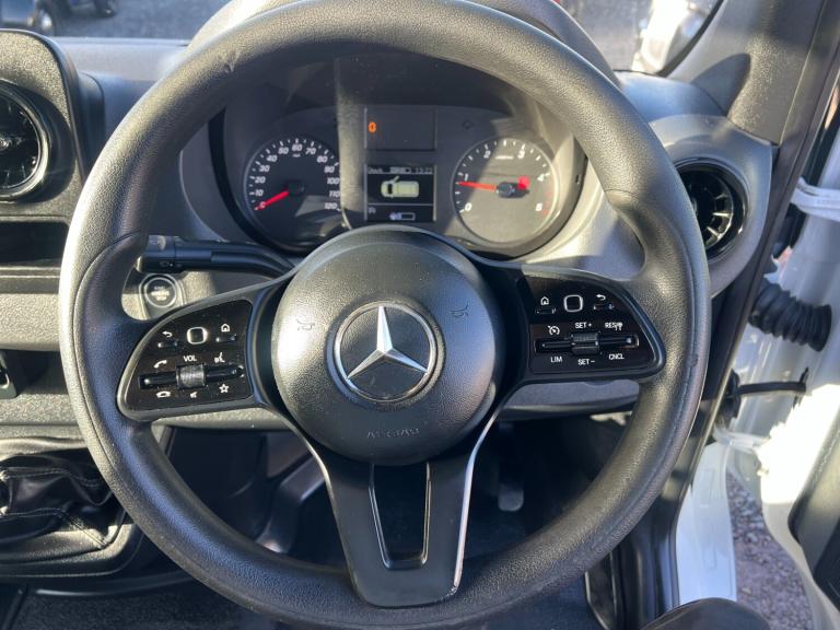 MERCEDES-BENZ SPRINTER RECOVERY TRUCK