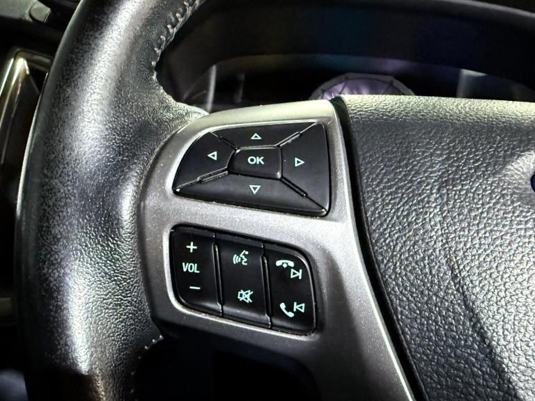 2016 Ford Ranger 2.2 TDCi Limited 1 Auto 4WD Euro 5 4dr PICK UP Diesel Automatic