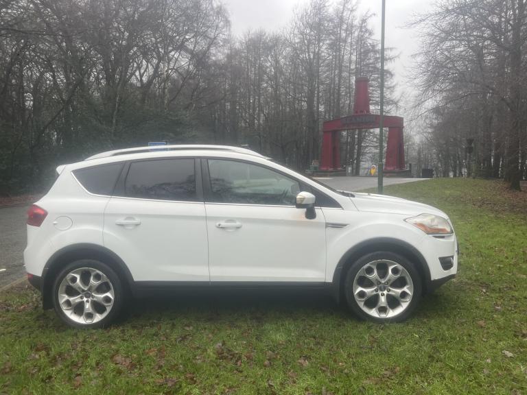 FORD KUGA 2.0 TDCi Titanium White Auto Diesel 2012