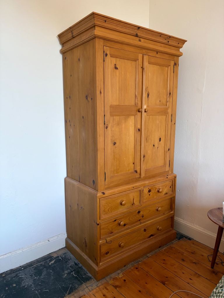 Solid Pine Wardrobe with Drawers – Very Good Condition
