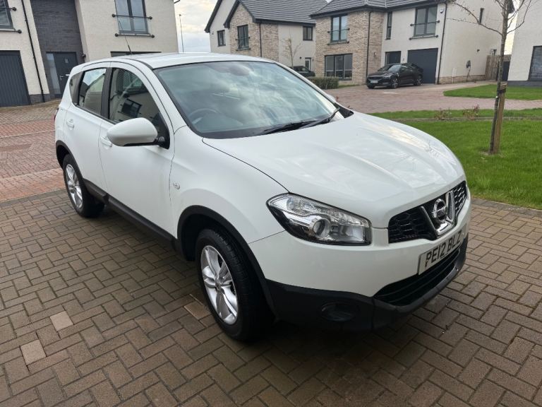Low Mileage, Nissan, QASHQAI, Hatchback, 2012, Manual, 1598 (cc), 5 doors