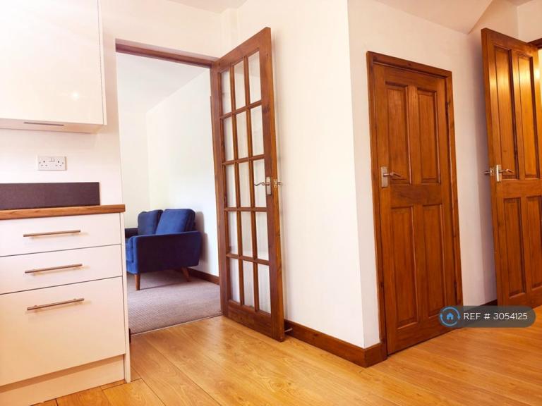 2 bedroom flat in Headington, Oxford, OX3 (2 bed) (#3054125)