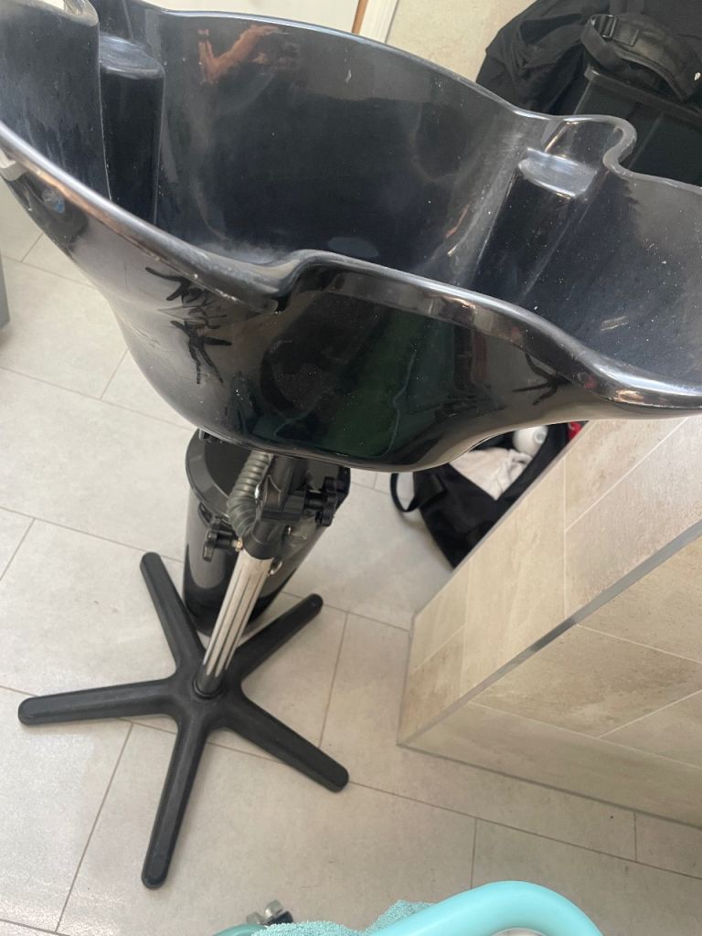 Professional Mobile Shampoo Basin – Adjustable Height & Tilt