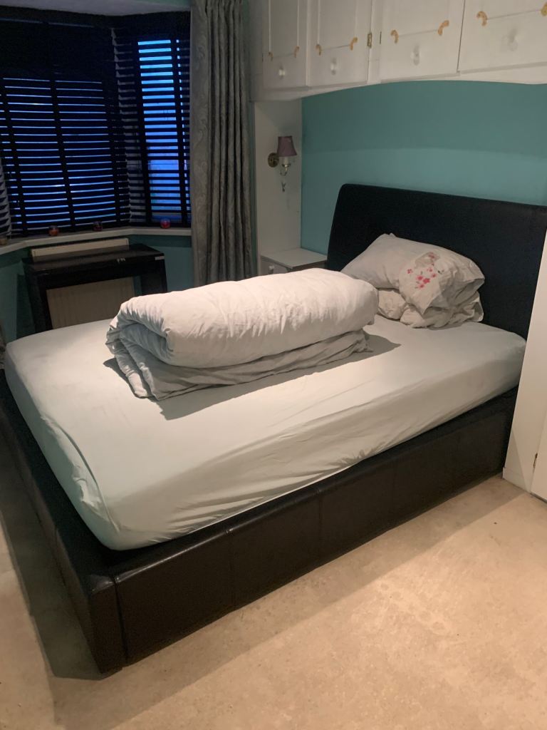 Double room with en suite bathroom 