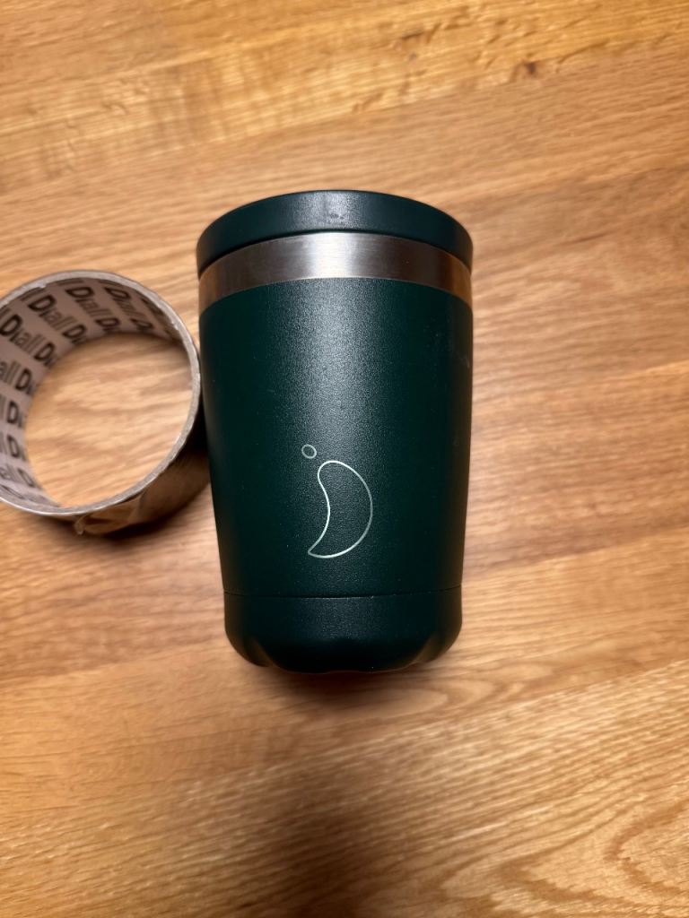 CHILLY THERMAL TRAVEL MUG IN BLACK WITH LID - 340ML