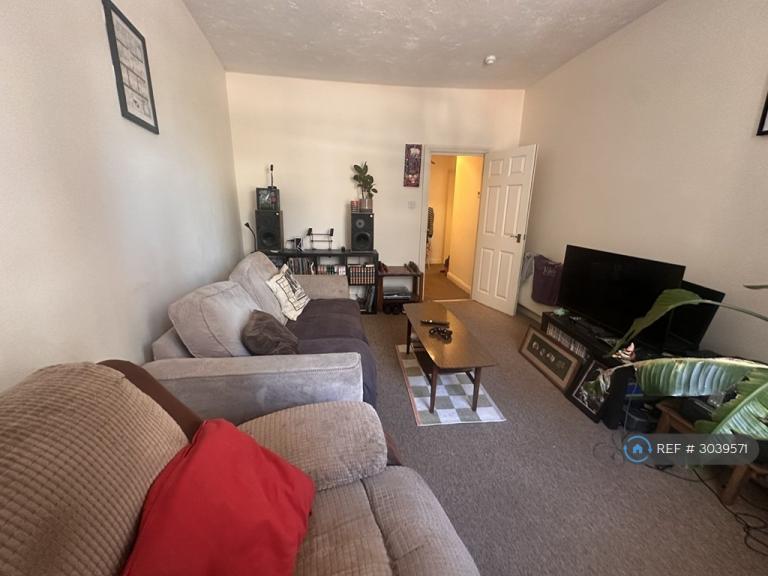 2 bedroom flat in The Three Lamps, Bristol, BS4 (2 bed) (#3039571)