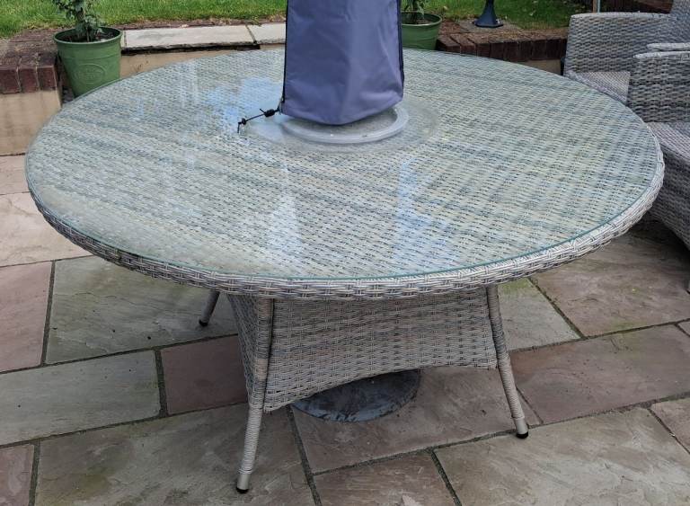 Rattan Table