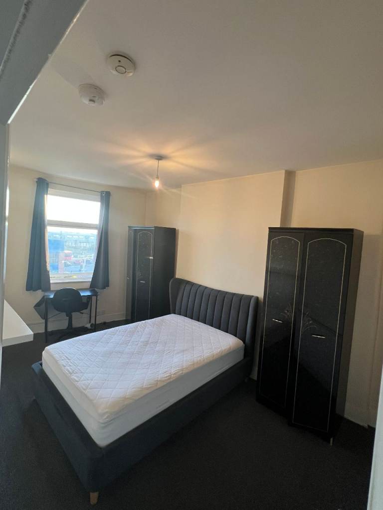 Double Bedroom - Zone 2 underground - Willesden Junction- Bills Inc 