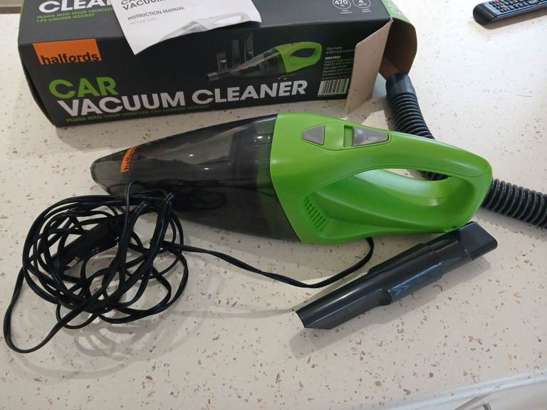 Halforda Car Vacuum