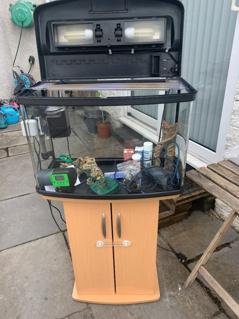 Fish tank with all accessories substrates and plants