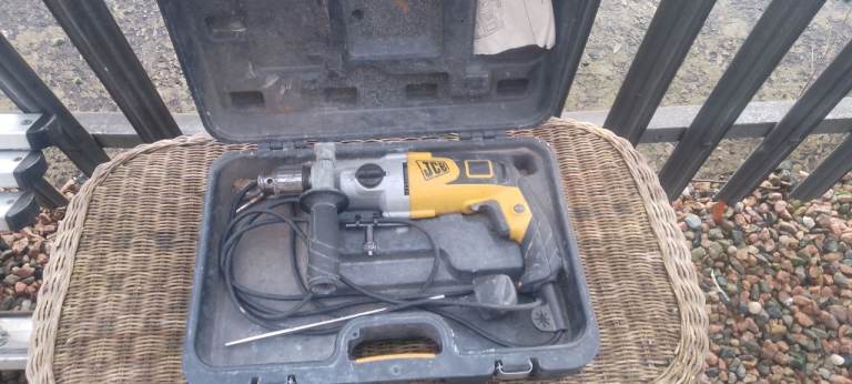 JCB hammer drill