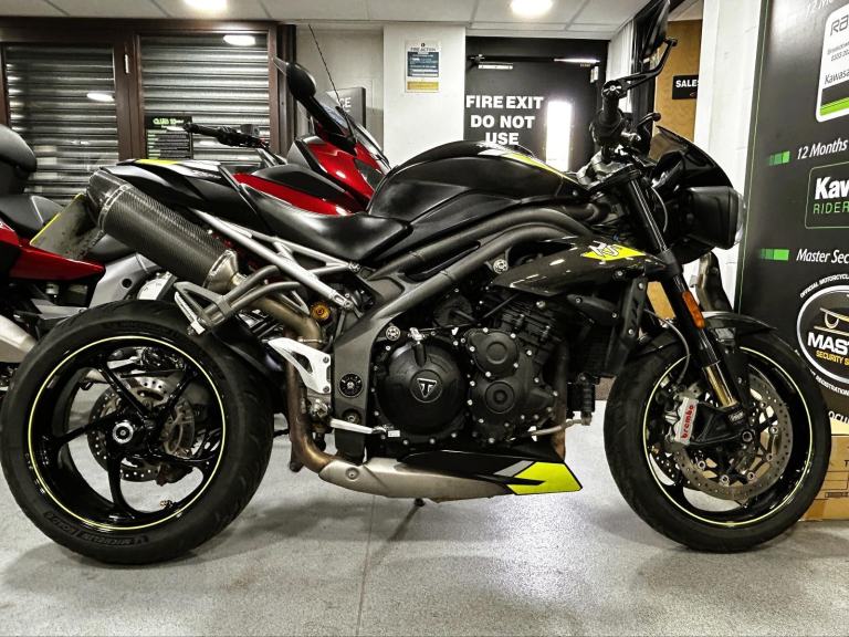 2020 Triumph Speed Triple 1050 RS Motorcycle Black 