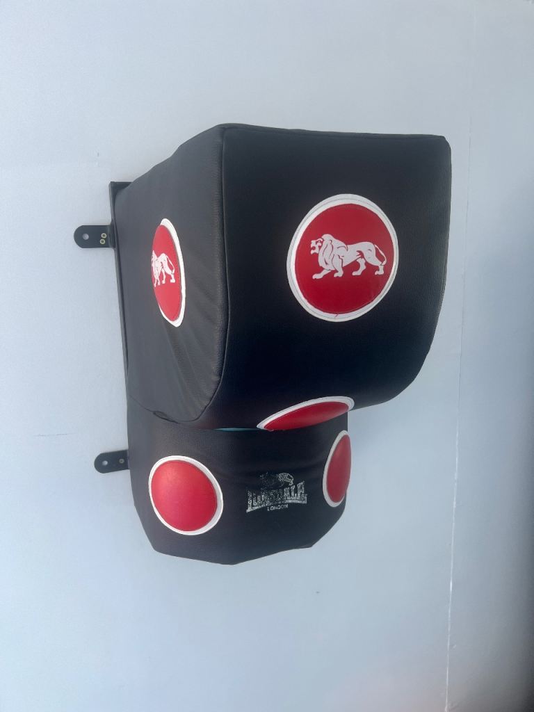 Lonsdale heavy uppercut bag