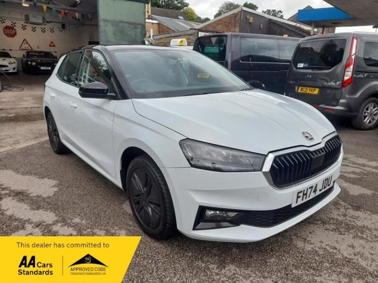 Skoda Fabia DESIGN EDITION TSI DSG, CAR PLAY, 1 OWNER,WHITE, AUTO,