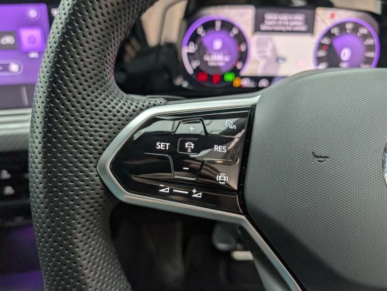 2024 Volkswagen Golf 2.0 TDI R-Line Hatchback 5dr Diesel DSG Euro 6 (s/s) (150 ps) - SAT NAV + C ...