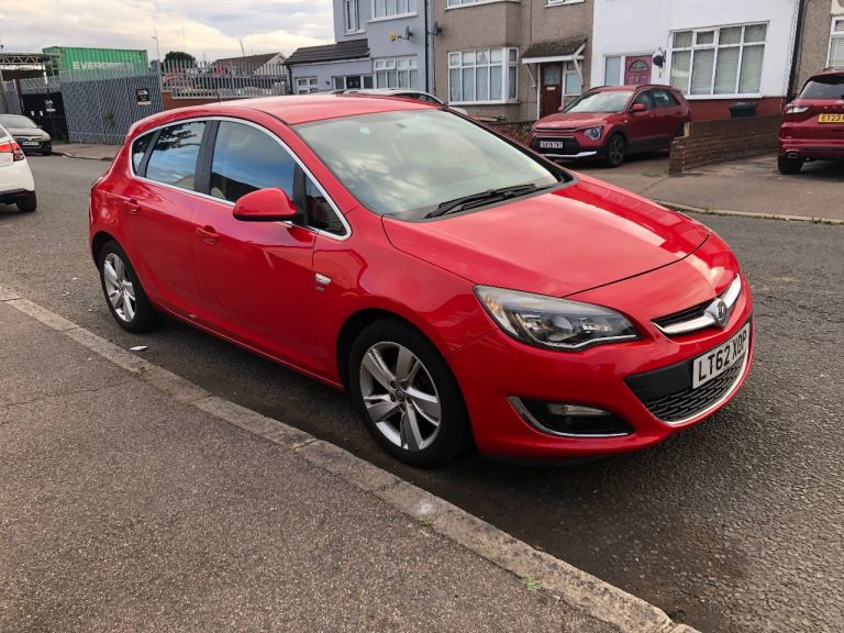Vauxhall Astra 1.6 Petrol 2012 Long Mot