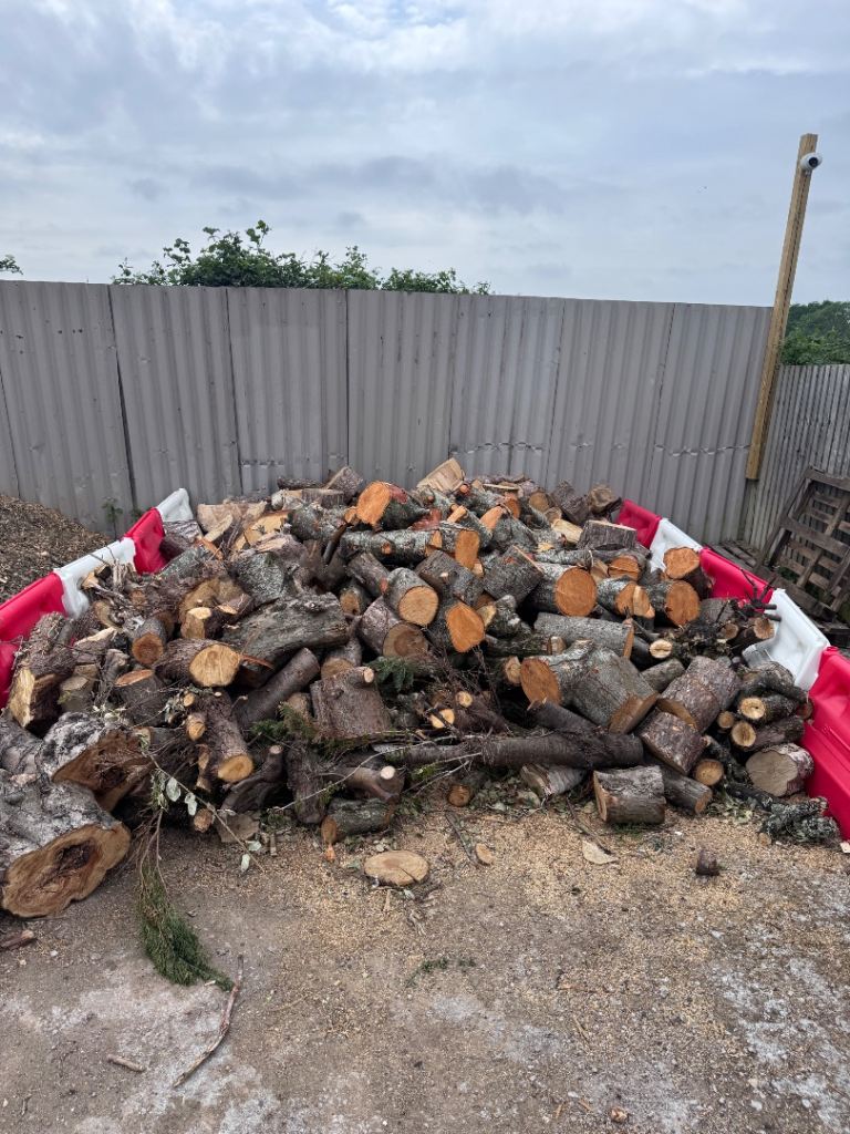 Tipper loads of logs available 