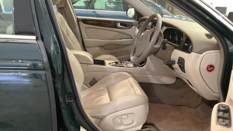 JAGUAR XJ 3.0 XJ6 4dr 2004