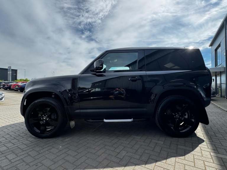 2023 Land Rover Defender 3.0 D250 Hard Top SE Auto PANEL VAN DIESEL Automatic