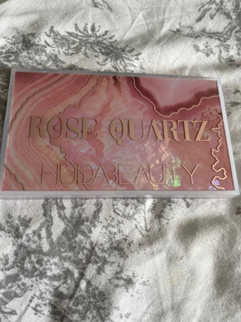 Huda Beauty Rose Quartz Eyeshadow Palette – As Good As New