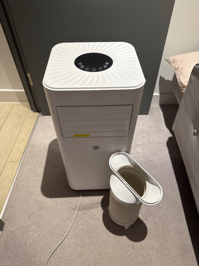 Portable air conditioner 