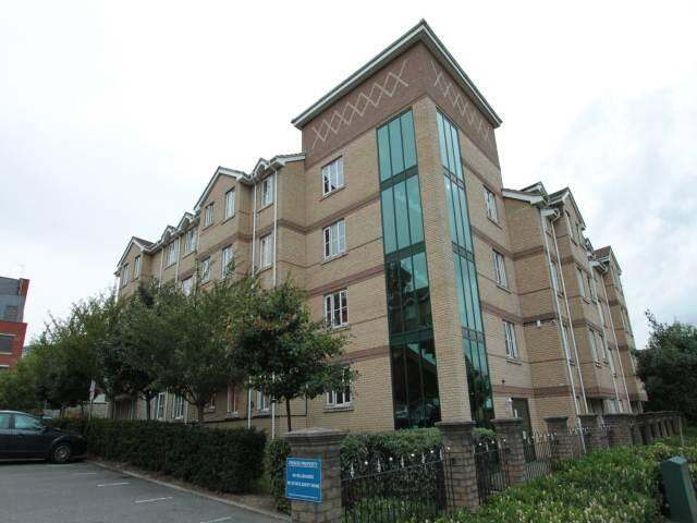 2 Bed Purpose built flat to rent in Harrow-Nightingale Court