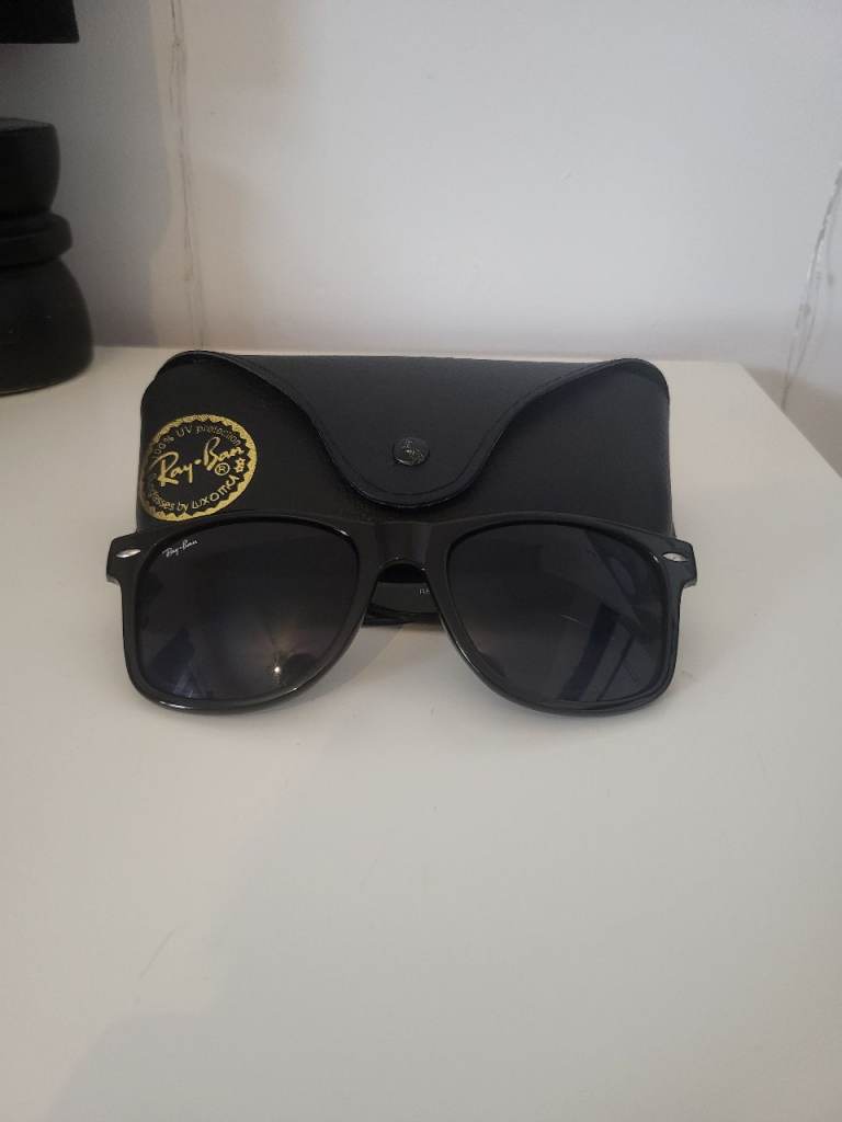 Ray-Ban Wayfarer RB2140 – with box