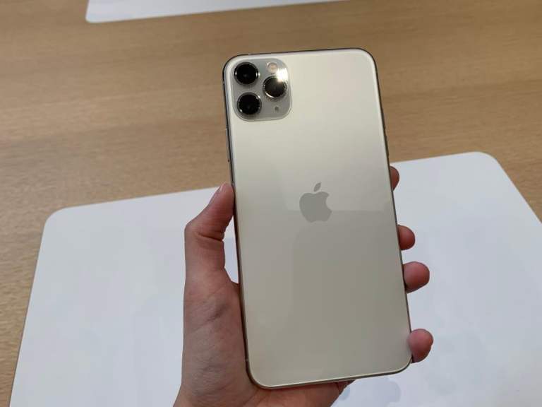 Like New Used Apple Iphone 11 Pro Max Unlocked One Year Warranty  