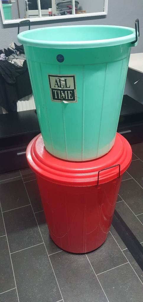 Catering food storage bins.