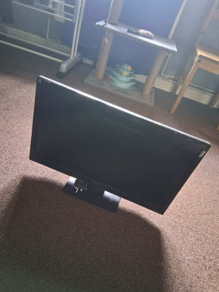Sharp 24-inch LCD TV – Black, Good Condition