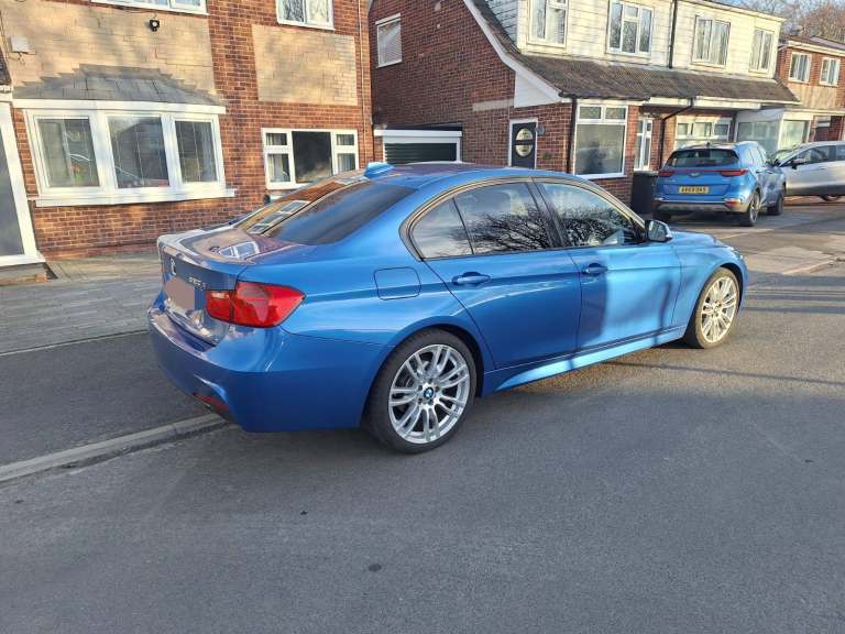 BMW 3 SERIES, Saloon, 2013, Manual, 2L engine size 4 doors