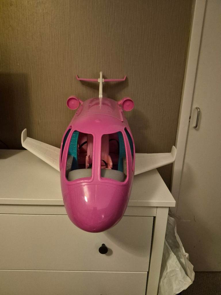 Barbie aeroplane 