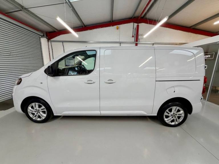2022 72 VAUXHALL VIVARO 2.0 TURBO D 3100 ELITE L1 H1 EURO 6 145 BHP * 30,884 ELI